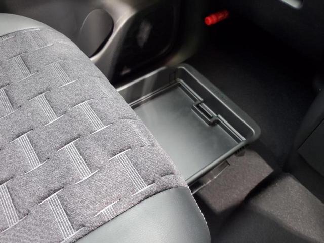 デリカミニ Tプレミアムリミテッドエディション 保証書/ディスプレイオーディオ9インチ/イーアシスト(ミツビシ)/両側電動スライドドア/シートヒーター 前席/マルチアラウンドモニター/車線逸脱防止支援システム/シート ハーフレザー バックカメラ(40枚目)