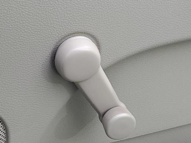 エブリイ 4WD PA 保証書/ETC/エアバッグ 運転席/エアバッグ 助手席/パワーステアリング/ワンオーナー/マニュアルエアコン/定期点検記録簿/取扱説明書/ユーザー買取車/アクセサリーソケット/間欠ワイパー 4WD(31枚目)