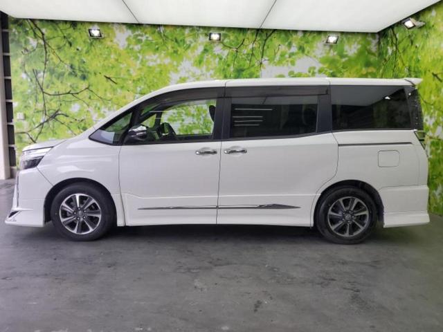 ヴォクシー ZSキラメキ モデリスタエアロ/純正 9インチ SDナビ/フリップダウンモニター 純正 12.1インチ/衝突安全装置/両側電動スライドドア/車線逸脱防止支援システム/パーキングアシスト バックガイド フルエアロ(2枚目)