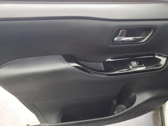 ヴォクシー ZSキラメキ モデリスタエアロ/純正 9インチ SDナビ/フリップダウンモニター 純正 12.1インチ/衝突安全装置/両側電動スライドドア/車線逸脱防止支援システム/パーキングアシスト バックガイド フルエアロ(22枚目)