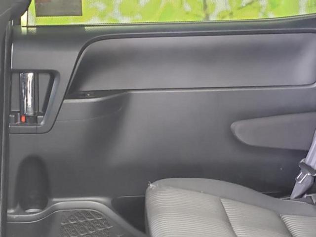 ヴォクシー ZSキラメキ モデリスタエアロ/純正 9インチ SDナビ/フリップダウンモニター 純正 12.1インチ/衝突安全装置/両側電動スライドドア/車線逸脱防止支援システム/パーキングアシスト バックガイド フルエアロ(23枚目)