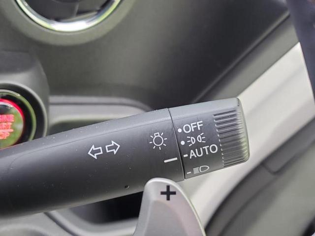 N-BOXカスタム ターボ 新品タイヤ/保証書/ディスプレイオーディオ8インチ/ホンダセンシング/両側電動スライドドア/シートヒーター 前席/車線逸脱防止支援システム/シート ハーフレザー ターボ 衝突被害軽減システム 禁煙車(14枚目)