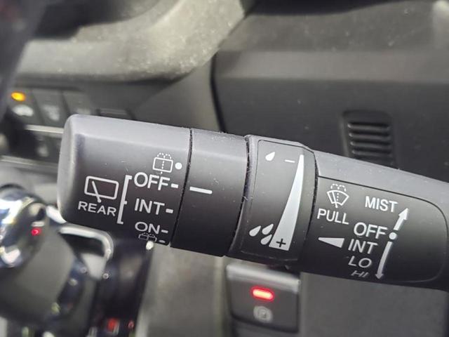 N-BOXカスタム ターボ 新品タイヤ/保証書/ディスプレイオーディオ8インチ/ホンダセンシング/両側電動スライドドア/シートヒーター 前席/車線逸脱防止支援システム/シート ハーフレザー ターボ 衝突被害軽減システム 禁煙車(15枚目)