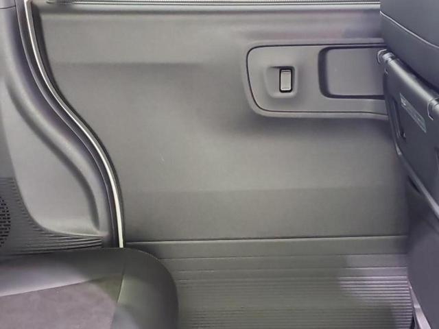 N-BOXカスタム ターボ 新品タイヤ/保証書/ディスプレイオーディオ8インチ/ホンダセンシング/両側電動スライドドア/シートヒーター 前席/車線逸脱防止支援システム/シート ハーフレザー ターボ 衝突被害軽減システム 禁煙車(23枚目)