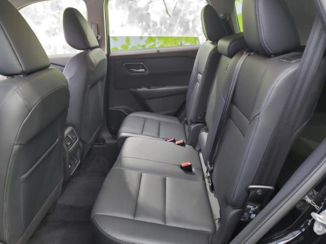 ＷＥＣＡＲＳでは各商談席に大型モニターをご用意しております！見やすい大画面でゆったりと全国の在庫をご覧いただけます！是非ご来店お待ちしております！