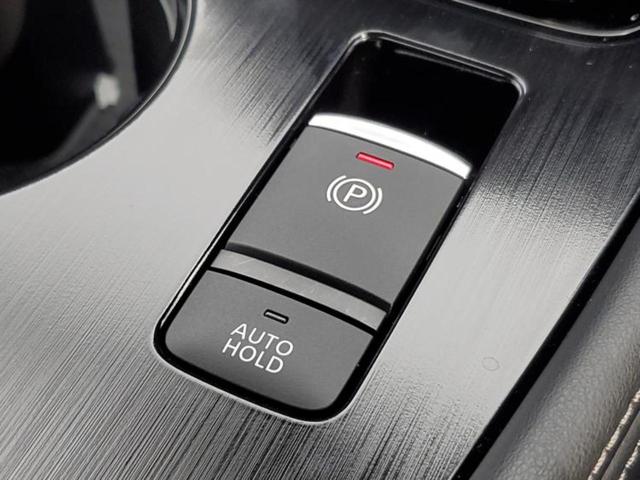 ＷＥＣＡＲＳの展示場では実際に見て、触ってお車をお選びいただけます！知識の豊富な営業スタッフが様々なカーライフをご提案いたします！