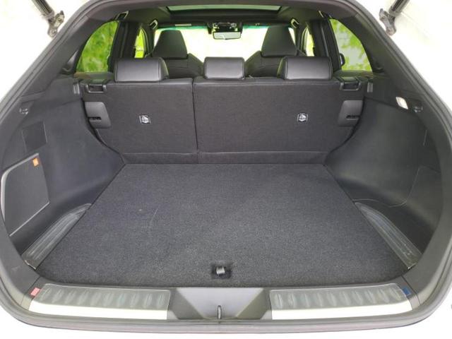 ハリアーハイブリッド Zレザーパッケージ 調光パノラマルーフ/純正エアロ/JBL/保証書/ディスプレイオーディオ+ナビ12.3インチ/デジタルインナーミラー/トヨタセーフティセンス/エアーシート 前席/パノラミックビューモニター 革シート(8枚目)