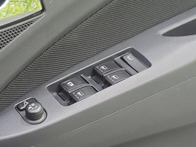 ムーヴ カスタムX VSスマートセレクションSA 保証書/社外 SDナビ/スマートアシスト(トヨタ・ダイハツ)/パーキングアシスト バックガイド/ヘッドランプ HID/ETC/EBD付ABS/横滑り防止装置/アイドリングストップ 衝突被害軽減システム(37枚目)