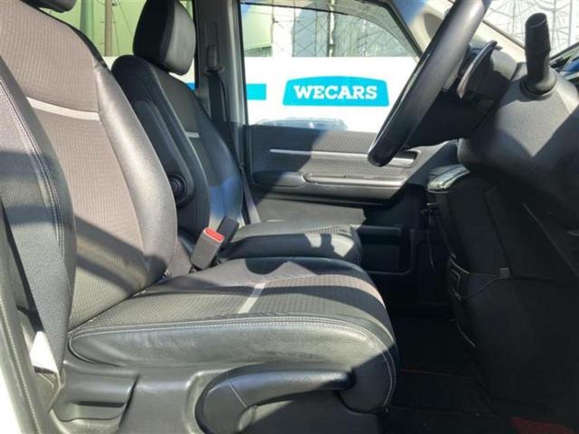 ステップワゴンスパーダ スパーダクールスピリット 新品タイヤ/エアロ/保証書/純正 SDナビ/電動スライドドア/シートヒーター 前席/シート ハーフレザー/ドライブレコーダー 前後/ヘッドランプ LED/USBジャック/Bluetooth接続 禁煙車(5枚目)