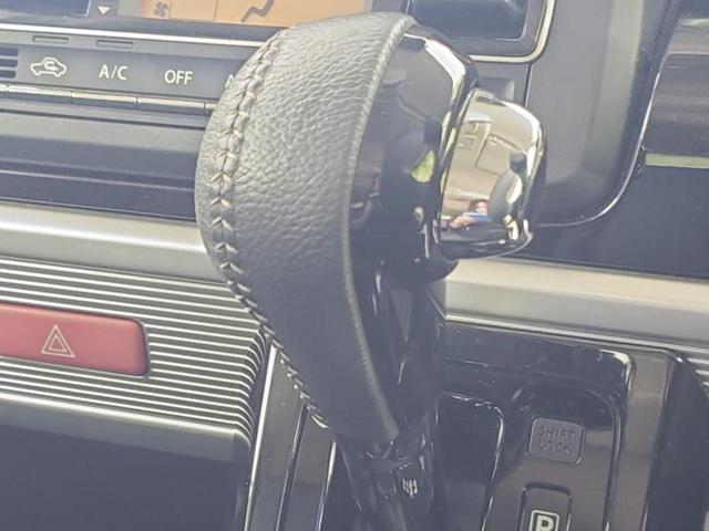 スペーシアカスタム ハイブリッドＸＳターボ　新品タイヤ／保証書／純正　８インチ　ＳＤナビ／デュアルカメラブレーキサポート（スズキ）／両側電動スライドドア／シートヒーター　運転席／全方位モニター用カメラ／車線逸脱防止支援システム　ターボ　禁煙車（18枚目）