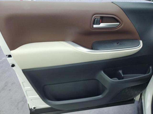 ノア ハイブリッドＺ　保証書／ディスプレイオーディオ＋ナビ１０．５インチ／トヨタセーフティセンス／両側電動スライドドア／シートヒーター　前席／パノラミックビューモニター／車線逸脱防止支援システム　衝突被害軽減システム（23枚目）