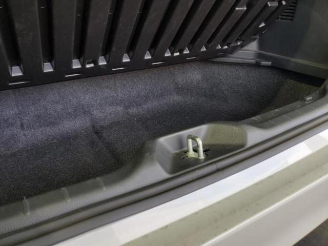 ノア ハイブリッドＺ　保証書／ディスプレイオーディオ＋ナビ１０．５インチ／トヨタセーフティセンス／両側電動スライドドア／シートヒーター　前席／パノラミックビューモニター／車線逸脱防止支援システム　衝突被害軽減システム（26枚目）