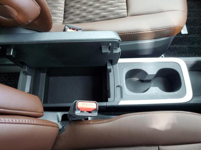 ノア ハイブリッドＺ　保証書／ディスプレイオーディオ＋ナビ１０．５インチ／トヨタセーフティセンス／両側電動スライドドア／シートヒーター　前席／パノラミックビューモニター／車線逸脱防止支援システム　衝突被害軽減システム（37枚目）