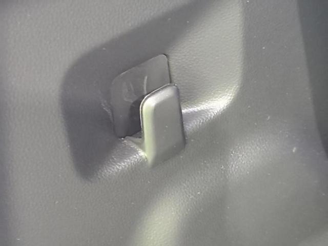 ワゴンＲ ＦＡ　ＥＢＤ付ＡＢＳ／横滑り防止装置／アイドリングストップ／禁煙車／エアバッグ　運転席／エアバッグ　助手席／アルミホイール　純正　１４インチ／パワーウインドウ／キーレスエントリー／パワーステアリング（32枚目）