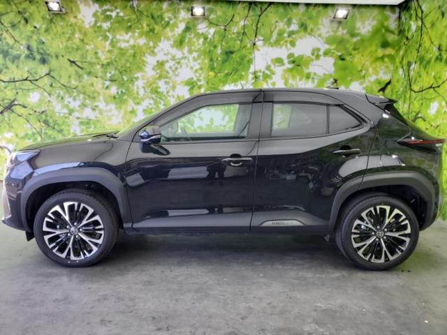 ヤリスクロス ハイブリッドＺ　保証書／ディスプレイオーディオ８インチ／トヨタセーフティセンス／シートヒーター　前席／パノラミックビューモニター／車線逸脱防止支援システム／シート　ハーフレザー　衝突被害軽減システム　全周囲カメラ（2枚目）