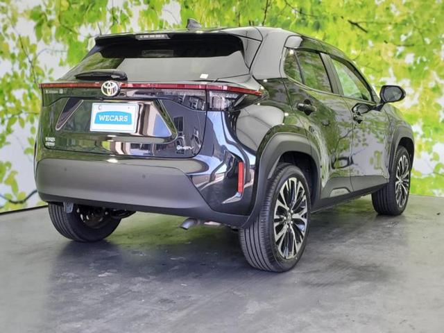 ヤリスクロス ハイブリッドＺ　保証書／ディスプレイオーディオ８インチ／トヨタセーフティセンス／シートヒーター　前席／パノラミックビューモニター／車線逸脱防止支援システム／シート　ハーフレザー　衝突被害軽減システム　全周囲カメラ（3枚目）