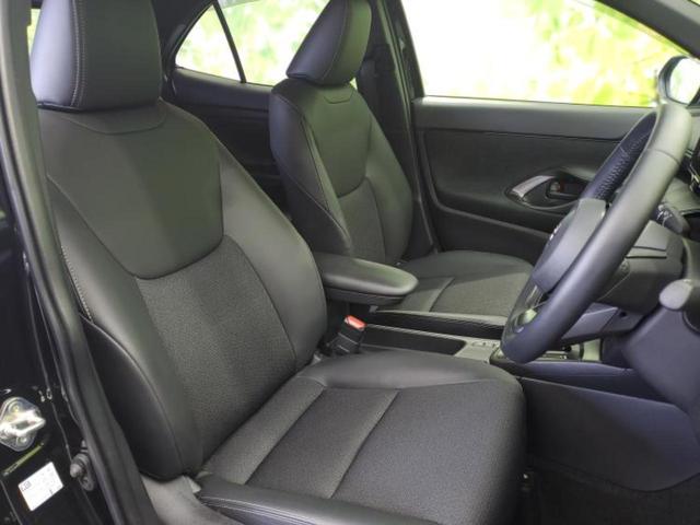 ヤリスクロス ハイブリッドＺ　保証書／ディスプレイオーディオ８インチ／トヨタセーフティセンス／シートヒーター　前席／パノラミックビューモニター／車線逸脱防止支援システム／シート　ハーフレザー　衝突被害軽減システム　全周囲カメラ（4枚目）