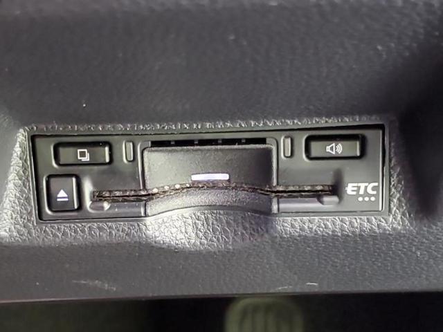 ヤリスクロス ハイブリッドＺ　保証書／ディスプレイオーディオ８インチ／トヨタセーフティセンス／シートヒーター　前席／パノラミックビューモニター／車線逸脱防止支援システム／シート　ハーフレザー　衝突被害軽減システム　全周囲カメラ（26枚目）