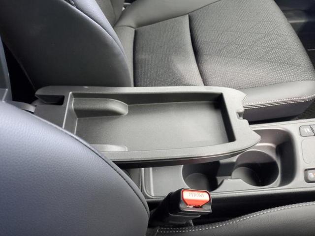 ヤリスクロス ハイブリッドＺ　保証書／ディスプレイオーディオ８インチ／トヨタセーフティセンス／シートヒーター　前席／パノラミックビューモニター／車線逸脱防止支援システム／シート　ハーフレザー　衝突被害軽減システム　全周囲カメラ（34枚目）