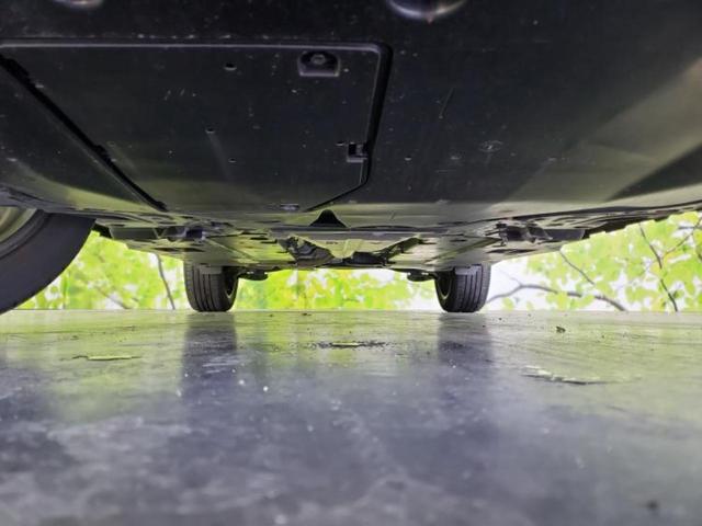 ヤリスクロス ハイブリッドＺ　保証書／ディスプレイオーディオ８インチ／トヨタセーフティセンス／シートヒーター　前席／パノラミックビューモニター／車線逸脱防止支援システム／シート　ハーフレザー　衝突被害軽減システム　全周囲カメラ（52枚目）