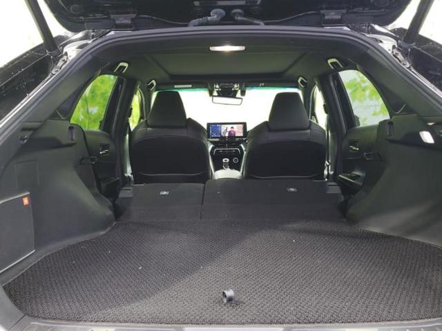 ハリアー Z 新品タイヤ/サンルーフ/JBL/保証書/純正 SDナビ/デジタルインナーミラー/トヨタセーフティセンス/シートヒーター 前席/パノラミックビューモニター/車線逸脱防止支援システム/シート ハーフレザー(19枚目)