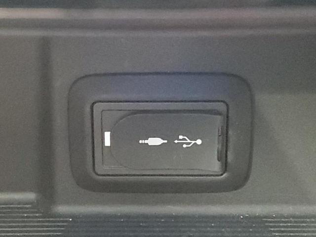 ハリアー Z 新品タイヤ/サンルーフ/JBL/保証書/純正 SDナビ/デジタルインナーミラー/トヨタセーフティセンス/シートヒーター 前席/パノラミックビューモニター/車線逸脱防止支援システム/シート ハーフレザー(44枚目)