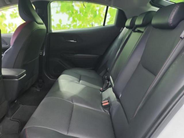 プリウス Ｚ　保証書／ディスプレイオーディオ＋ナビ／衝突安全装置／エアーシート　前席／全方位モニター／車線逸脱防止支援システム／シート　合皮／パーキングアシスト　バックガイド／電動バックドア　衝突被害軽減システム（7枚目）