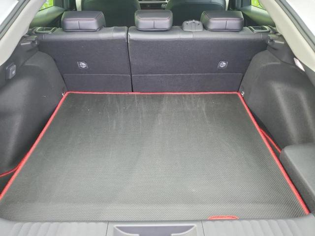 プリウス Ｚ　保証書／ディスプレイオーディオ＋ナビ／衝突安全装置／エアーシート　前席／全方位モニター／車線逸脱防止支援システム／シート　合皮／パーキングアシスト　バックガイド／電動バックドア　衝突被害軽減システム（8枚目）