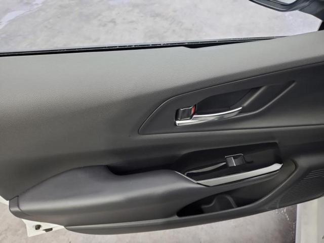 プリウス Ｚ　保証書／ディスプレイオーディオ＋ナビ／衝突安全装置／エアーシート　前席／全方位モニター／車線逸脱防止支援システム／シート　合皮／パーキングアシスト　バックガイド／電動バックドア　衝突被害軽減システム（21枚目）