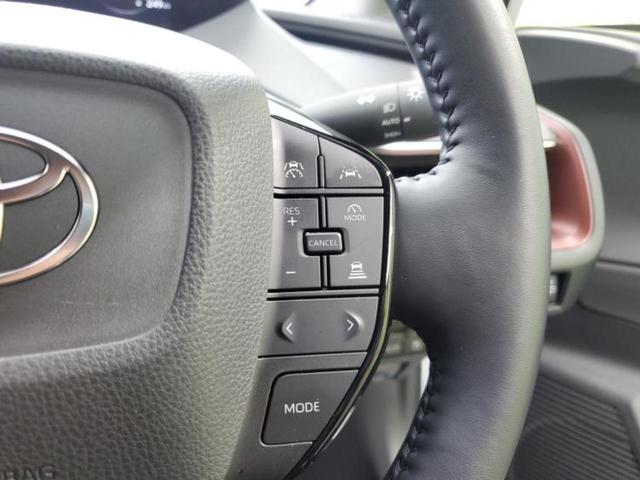 プリウス Ｚ　保証書／ディスプレイオーディオ＋ナビ／衝突安全装置／エアーシート　前席／全方位モニター／車線逸脱防止支援システム／シート　合皮／パーキングアシスト　バックガイド／電動バックドア　衝突被害軽減システム（39枚目）