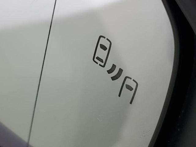 プリウス Ｚ　保証書／ディスプレイオーディオ＋ナビ／衝突安全装置／エアーシート　前席／全方位モニター／車線逸脱防止支援システム／シート　合皮／パーキングアシスト　バックガイド／電動バックドア　衝突被害軽減システム（52枚目）