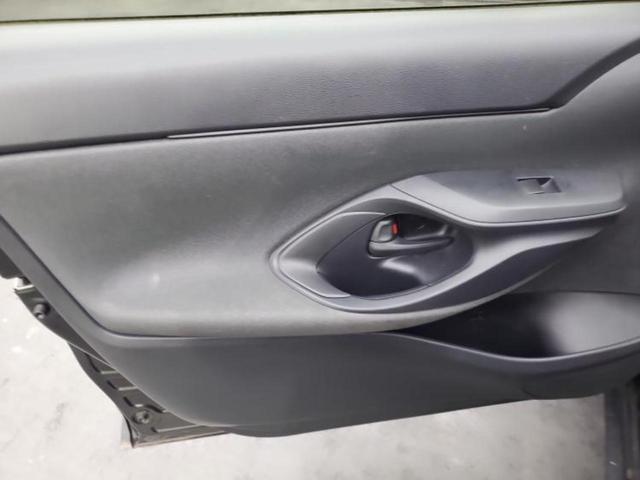 ヤリスクロス Ｘ　Ｂパッケージ　新品タイヤ／保証書／ディスプレイオーディオ＋ナビ／Ｂｌｕｅｔｏｏｔｈ接続／ＥＴＣ２．０／ＥＢＤ付ＡＢＳ／エアバッグ　運転席／エアバッグ　助手席／パワーウインドウ／エンジンスタートボタン　ワンオーナー（21枚目）