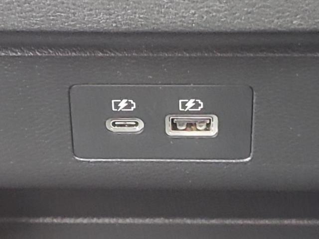 セレナ ＸＶ　新品タイヤ／純正　９インチ　メモリーナビ／エマージェンシーブレーキ／両側電動スライドドア／車線逸脱防止支援システム／プロパイロット／ドライブレコーダー　純正／ヘッドランプ　ＬＥＤ／ＵＳＢジャック（42枚目）