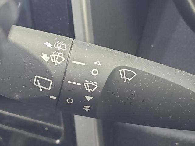 ルーミー カスタムG-T 純正 9インチ メモリーナビ/スマートアシスト(トヨタ・ダイハツ)/両側電動スライドドア/シートヒーター 前席/パノラミックビューモニター/車線逸脱防止支援システム/ドライブレコーダー 前後 禁煙車(17枚目)