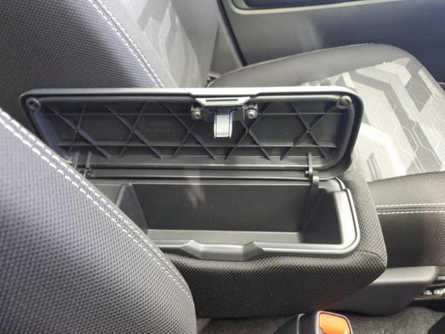 タフト Ｇダーククロムベンチャー　ガラスルーフ／社外　メモリーナビ／スマートアシスト（トヨタ・ダイハツ）／シートヒーター　前席／パノラマモニター／車線逸脱防止支援システム／ヘッドランプ　ＬＥＤ／ＵＳＢジャック　衝突被害軽減システム（32枚目）