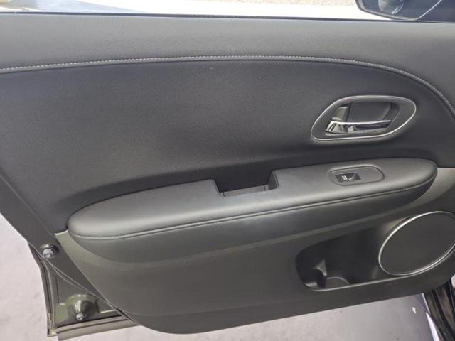 ヴェゼル ハイブリッドZ・ホンダセンシング 保証書/純正 8インチ SDナビ/ホンダセンシング/シートヒーター 前席/車線逸脱防止支援システム/シート ハーフレザー/ドライブレコーダー 純正/ヘッドランプ LED/Bluetooth接続 禁煙車(21枚目)