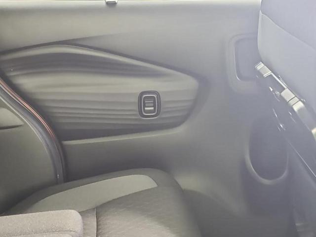 ソリオバンディット バンディットハイブリッドSV 保証書/純正 9インチ メモリーナビ/デュアルカメラブレーキサポート(スズキ)/両側電動スライドドア/シートヒーター 前席/全方位モニター用カメラ/車線逸脱防止支援システム 全周囲カメラ 禁煙車(23枚目)