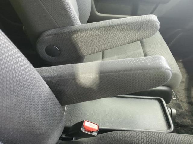 ステップワゴンスパーダ スパーダZインターナビセレクション 保証書/純正 HDDナビ/フリップダウンモニター 純正 9インチ/両側電動スライドドア/ドライブレコーダー 前後/ヘッドランプ HID/USBジャック/ETC/EBD付ABS/横滑り防止装置 禁煙車(31枚目)