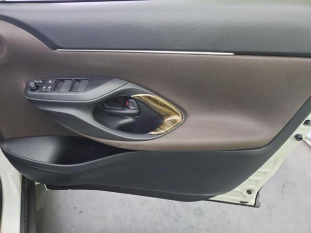 ヤリスクロス ハイブリッドＺ　モデリスタエアロ／保証書／ディスプレイオーディオ＋ナビ８インチ／トヨタセーフティセンス／シートヒーター　前席／パノラミックビューモニター／車線逸脱防止支援システム／登録済　衝突被害軽減システム　禁煙車（20枚目）