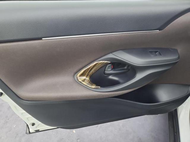 ヤリスクロス ハイブリッドＺ　モデリスタエアロ／保証書／ディスプレイオーディオ＋ナビ８インチ／トヨタセーフティセンス／シートヒーター　前席／パノラミックビューモニター／車線逸脱防止支援システム／登録済　衝突被害軽減システム　禁煙車（21枚目）