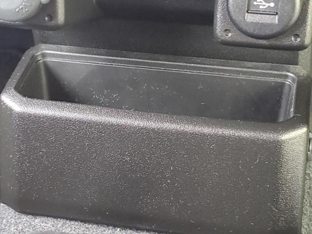 ジムニー ４ＷＤ　ＸＣ　保証書／ディスプレイオーディオ／セーフティサポート（スズキ）／シートヒーター／車線逸脱防止支援システム／ヘッドランプ　ＬＥＤ／ＵＳＢジャック／Ｂｌｕｅｔｏｏｔｈ接続／ＥＴＣ／ＡＢＳ／横滑り防止装置（31枚目）