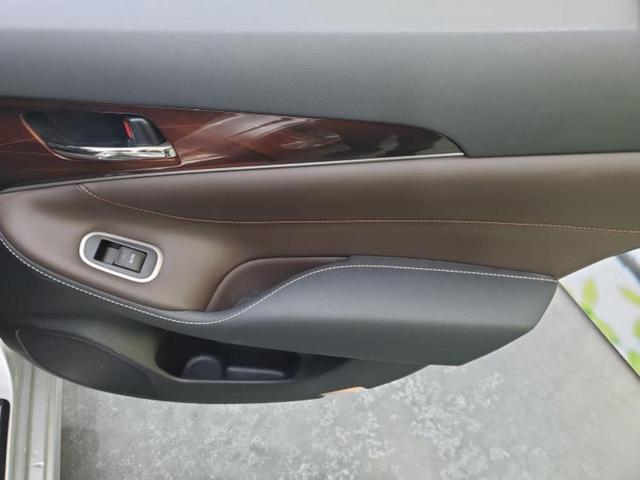 クラウンハイブリッド ハイブリッドロイヤルサルーン 保証書/純正 SDナビ/衝突安全装置/シートヒーター 前席/ヘッドランプ HID/Bluetooth接続/ETC/EBD付ABS/横滑り防止装置/アイドリングストップ/クルーズコントロール 電動シート(21枚目)