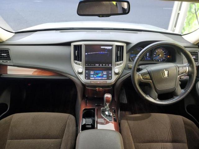 クラウンハイブリッド ハイブリッドロイヤルサルーン 保証書/純正 SDナビ/衝突安全装置/シートヒーター 前席/ヘッドランプ HID/Bluetooth接続/ETC/EBD付ABS/横滑り防止装置/アイドリングストップ/クルーズコントロール 電動シート(35枚目)