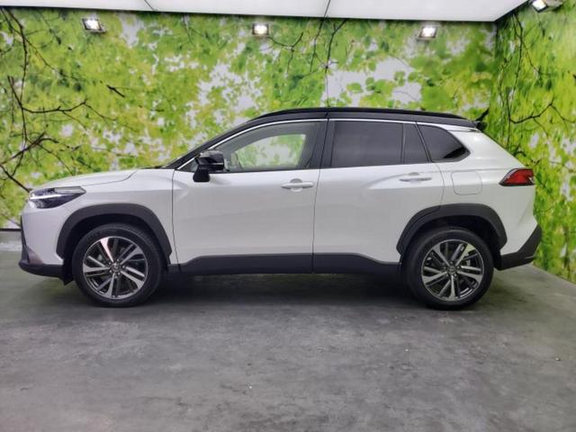 カローラクロス ハイブリッドＺ　保証書／純正　ＳＤナビ／トヨタセーフティセンス／シートヒーター　前席／パノラミックビューモニター／車線逸脱防止支援システム／シート　ハーフレザー／電動バックドア／ヘッドランプ　ＬＥＤ　全周囲カメラ（2枚目）