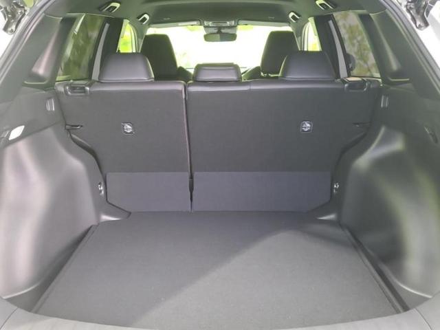 カローラクロス ハイブリッドＺ　保証書／純正　ＳＤナビ／トヨタセーフティセンス／シートヒーター　前席／パノラミックビューモニター／車線逸脱防止支援システム／シート　ハーフレザー／電動バックドア／ヘッドランプ　ＬＥＤ　全周囲カメラ（8枚目）