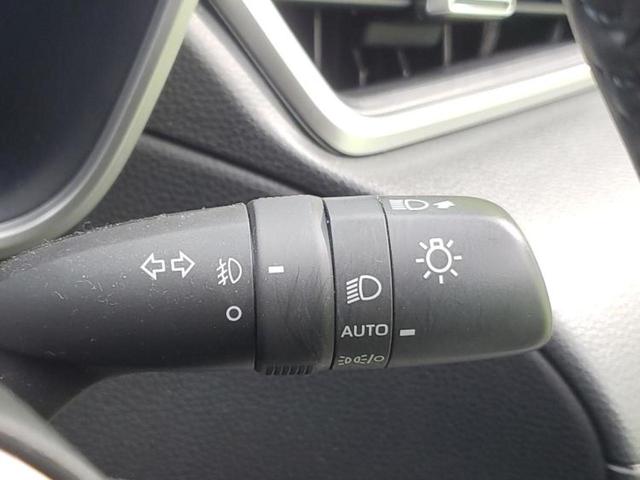 カローラクロス ハイブリッドＺ　保証書／純正　ＳＤナビ／トヨタセーフティセンス／シートヒーター　前席／パノラミックビューモニター／車線逸脱防止支援システム／シート　ハーフレザー／電動バックドア／ヘッドランプ　ＬＥＤ　全周囲カメラ（17枚目）