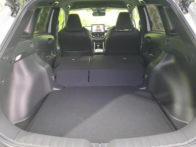 カローラクロス ハイブリッドＺ　保証書／純正　ＳＤナビ／トヨタセーフティセンス／シートヒーター　前席／パノラミックビューモニター／車線逸脱防止支援システム／シート　ハーフレザー／電動バックドア／ヘッドランプ　ＬＥＤ　全周囲カメラ（19枚目）