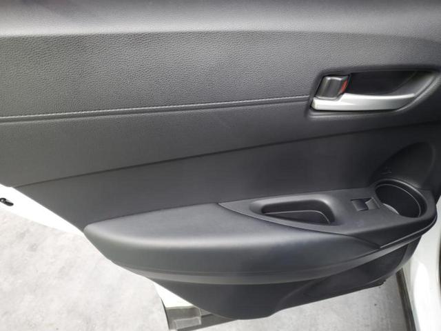 カローラクロス ハイブリッドＺ　保証書／純正　ＳＤナビ／トヨタセーフティセンス／シートヒーター　前席／パノラミックビューモニター／車線逸脱防止支援システム／シート　ハーフレザー／電動バックドア／ヘッドランプ　ＬＥＤ　全周囲カメラ（23枚目）