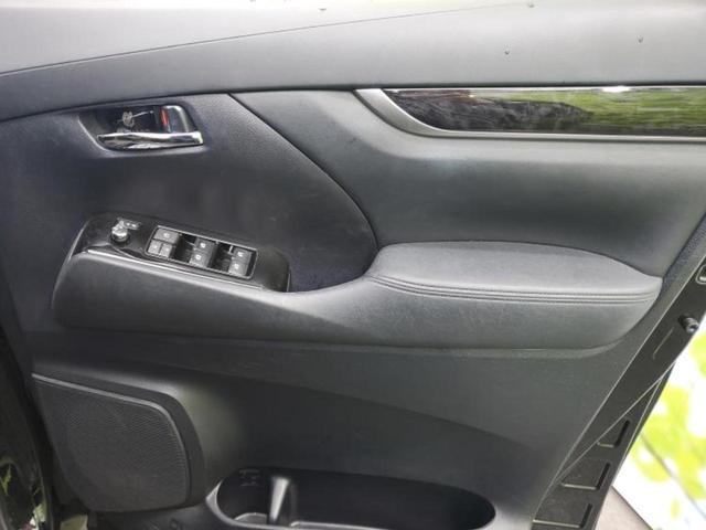 アルファード Ｓタイプゴールド　保証書／ディスプレイオーディオ＋ナビ９インチ／フリップダウンモニター　純正　１２．１インチ／衝突安全装置／両側電動スライドドア／車線逸脱防止支援システム／シート　ハーフレザー　衝突被害軽減システム（22枚目）