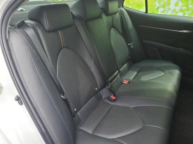 カムリ Ｇレザーパッケージ　新品タイヤ／保証書／ディスプレイオーディオ＋ナビ８インチ／トヨタセーフティセンス／シートヒーター　前席／車線逸脱防止支援システム／シート　合皮／ドライブレコーダー　社外　衝突被害軽減システム　禁煙車（5枚目）